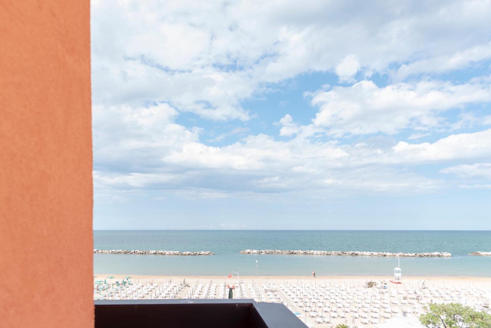Hotel Giorgetti Orange Bellaria-Igea Marina Ngoại thất bức ảnh